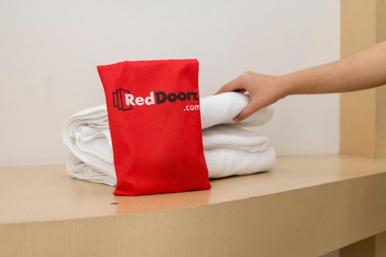 Reddoorz At Mayjen Sungkono 2* Surabaya